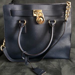 Navy micheal kors tote